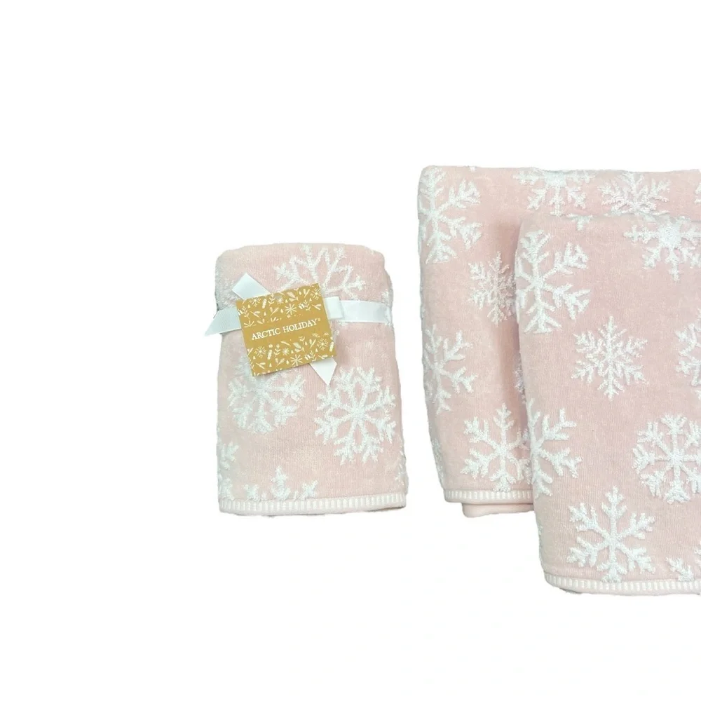 Arctic Holiday - ‘Snowflakes - Pink’ bath towel set. NWT Firm!
